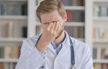 Lekarz pracuje ponad 20h dziennie (600h miesięcznie) w publicznym szpitalu