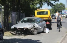 Pijany kierowca BMW staranował kilka samochodów na Borowskiej 11:00 przed poludn