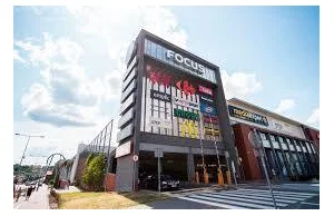 Atak nożownika w centrum handlowym w Bydgoszczy. Poważnie ranił 14-latka