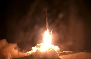 SpaceX wystrzeliło na orbitę pierwsze satelity Starlink z bezpośrednim połączeni