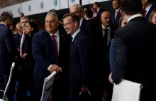 Co zyskuje Orbán na blokadzie wejścia Szwecji w NATO?