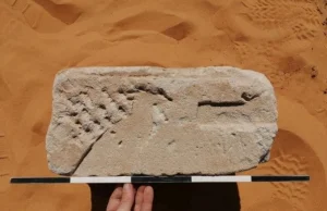 Polacy odkryli bloki pokryte hieroglifami w Starej Dongoli; znalezisko może cofn