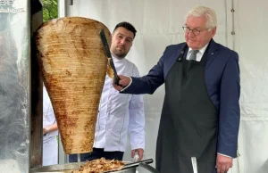 "Kebabowa dyplomacja" prezydenta Niemiec. Przybył do Turcji z 60 kg mięsa