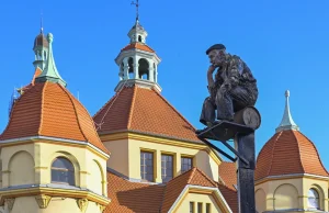 Hiszpanie podejrzani o dewastacje rzeźby w Sopocie