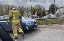 Sopot: 57-latek zasłabł i rozbił się autem na barierce! Jego stan ocenią lekarze