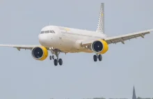 Awantura na lotnisku w Hiszpanii. Żydowska młodzież wyrzucona z samolotu, sprzec