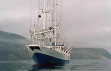Statek badawczy "Oceania" nie wypłynął w rejs; w tle spór o zatrudnienie załogi.