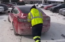 Samochody elektryczne utknęły na parkingu. Wy już wiecie, co je pokonało