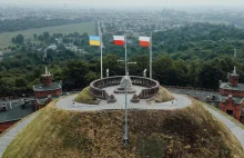 Kraków. Incydent z Braunem. Flaga ukraińska ponownie na Kopcu Kościuszki