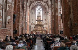 Polacy chcą likwidacji Funduszu Kościelnego? Zaskakujący wynik sondażu