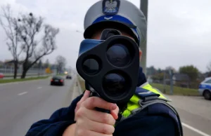 Ośmielił się zwrócić policjantom uwagę, dostał dwa mandaty