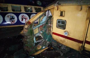 Katastrofa kolejowa w Indiach. Nie żyje co najmniej 10 osób