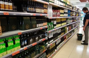 Zakaz sprzedaży alkoholu nocą na ośmiu kolejnych osiedlach.