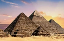 Czy cała piramida Cheopsa została wzniesiona ręką człowieka? W środku znajduje s