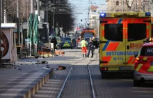Kierowca auta wjechał w tłum w Niemczech. Dwie osoby nie żyją, 25 jest rannych