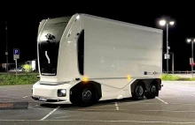 Pierwszy na świecie autonomiczny pojazd ciężarowy bez kabiny przekracza granicę