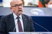 Tak prof. Legutko odpowiedział na forum PE Olafowi Scholzowi. Poruszenie na sali