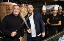 Lukas Podolski ma nowy biznesplan. Stawia na kebabomaty.