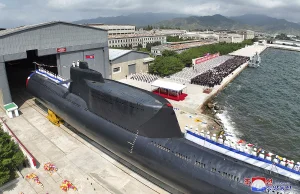Państwowe media Korei Północnej pokazały nowy okręt podwodny zdolny do ataku jąd