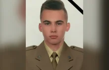 Ujawniono nazwisko i wizerunek zmarłego żołnierza.