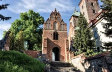 Czerwińsk. Komorowska w bryczesach i tajemnica templariuszy