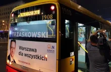 Czy autobus miejski powstrzymał bohaterską szarzę Prezydenta RP