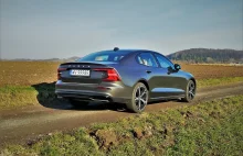 Test: Volvo S60 B4 - szwedzki sedan | Moto Pod Prąd