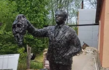 Do Moskwy przyjechał pomnik Slobodana Miloševicia. W towarzystwie Nocnych Wilków