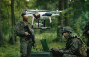 Firma z USA przekaże armii ukraińskiej 200 dronów do walki z Rosją