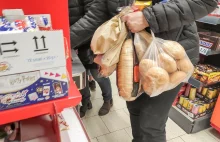 "Pracujący biedni" nie mają na jedzenie. Dramat w polskich miastach
