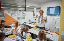 Dzieci, do schronu! Instrukcja dla nauczycieli w przypadku alarmu powietrznego