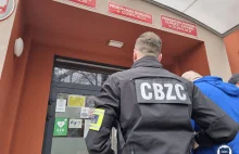 Oszuści podszywają się funkcjonariuszy CBZC. Policja ostrzega