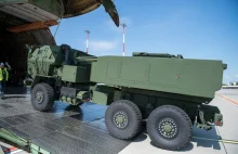 Pierwsze polskie wyrzutnie M142 HIMARS dostarczone do kraju