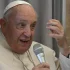 Papież krytykowany za słowa o "radosnej integracji" migrantów we Francji