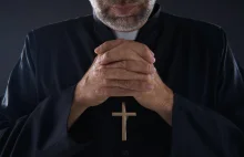 Wykorzystywany w dzieciństwie przez księdza. Jest wyrok ws. zadośćuczynienia