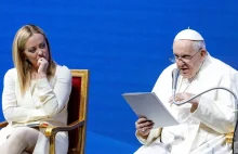 Papież Franciszek nie chciał pobłogosławić psa. Kobieta mówiła, że to dziecko