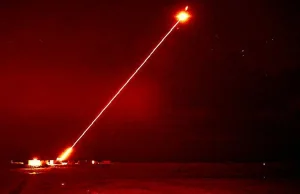 Brytyjczycy testują nową laserową superbroń. Trafi w monetę z kilometra