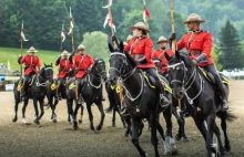 EN Kanadyjska policja - osoby wyznające tradycyjne wartości mogą być ekstremist