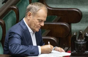 39,6 proc. Polaków uważa, że Tusk spełnia obietnice.