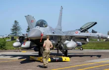 Ukrainę prawdopodobnie czeka kolejny rok bez pilotów F-16