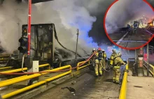 Ciężarówka staranowała bramkę na A2