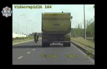 Szybka karma dla motocyklisty. Wyprzedził radiowóz... prawie 100 km za szybko