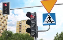 15 punktów karnych i 500 zł mandatu. System Red Light to bat na kierowowców