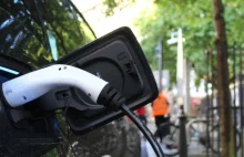 Kierowcy samochodów elektrycznych zapłacą nowy podatek na Islandii za każdy km.