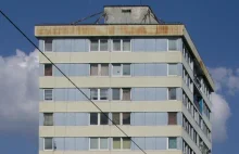 Wrocław. Mieszkańcy trzonolinowca mają szybko opuścić mieszkania. Nie zgadzają s