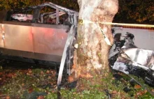 Troje nastolatków spłonęło w Cybertrucku. Tesla pozwana za wadliwe klamki