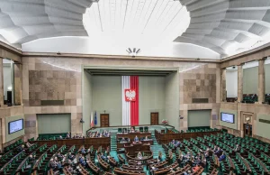 Najnowszy sondaż. PiS z dużą przewagą, ale bez samodzielnej władzy