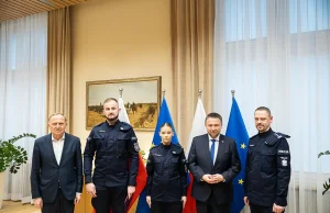Policjanci z Gdańska uratowali 9-latka przed utonięciem pod lodem. Z nagrodami
