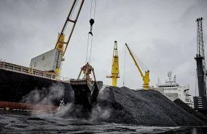 Jak PiS niszczy górnictwo: wydobycie spadło o 4,5 mln ton! I mamy węgiel z Rosji