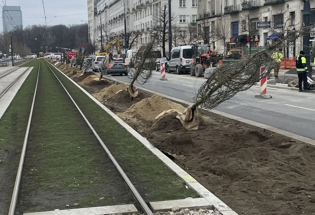 Hej warszawiacy, jeszcze nie pozbyliście się samochodów? No to teraz się pozbędz